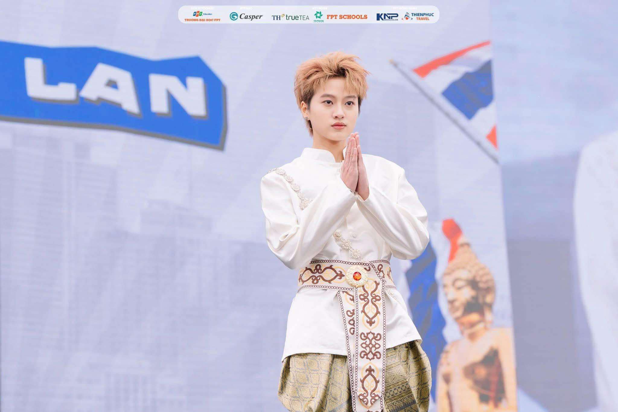 87da17a9-d7b2-456f-bb48-b6938059bc5c